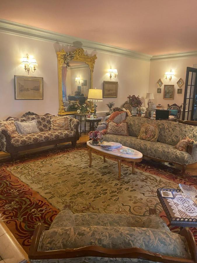 Montrose Inn Belleville Ngoại thất bức ảnh