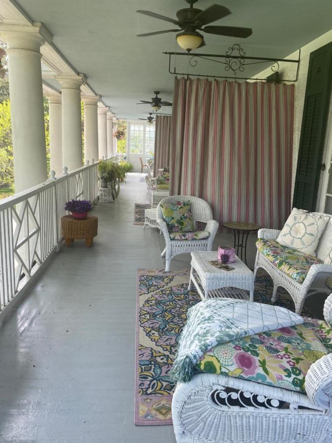 Montrose Inn Belleville Ngoại thất bức ảnh